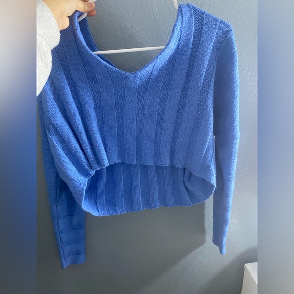 Blue cropped sweater - Picture 1 of 2